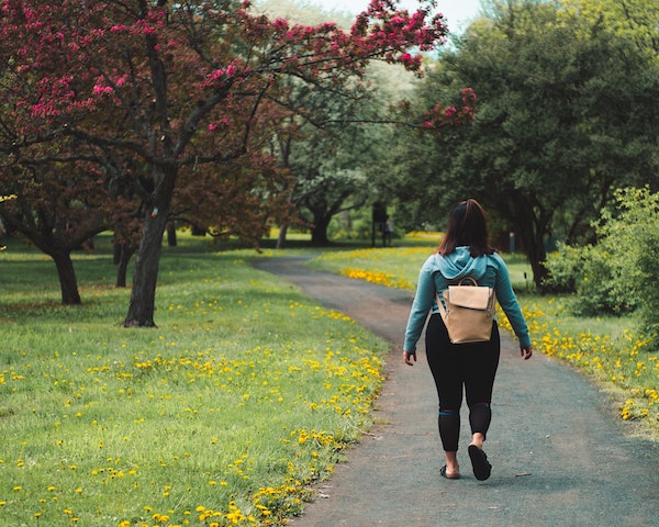 Walking in Nature: 10 Proven Benefits on Physical Health